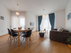 Family Apartment | Living area - Seaside Rest Apartments (Budva)