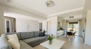 シティ デュープレックス | リビング エリア