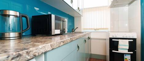 House, Ensuite | Shared kitchen