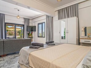 3 bedrooms, iron/ironing board, travel crib, free WiFi