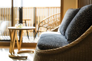 Japanese Modern Twin Room, Non Smoking | In-room safe, iron/ironing board, bed sheets - onomichi-hansei (Onomichi)