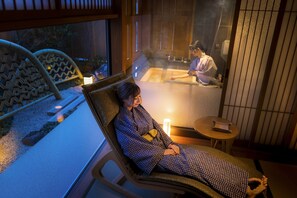 Premier Twin Room, Non Smoking | In-room safe, iron/ironing board, bed sheets - onomichi-hansei (Onomichi)