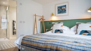Apartment (Squirrel Away 1 Bed Apartment) | Individually decorated, individually furnished, soundproofing