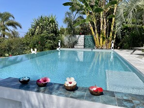 Piscine extérieure, piscine chauffée