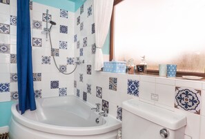 Bathroom - The Cherries (York)
