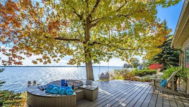 Maison Deluxe, salle de bains attenante, vue piscine (Bays Ridge) | Bain à remous extérieur