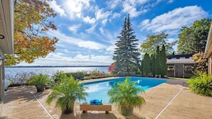 Maison Deluxe, salle de bains attenante, vue piscine (Bays Ridge) | Piscine extérieure