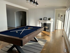 Deluxe House, Ensuite, Pool View (Bays Ridge) | Ruang Istirahat
