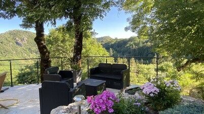 contemporary house breathtaking view