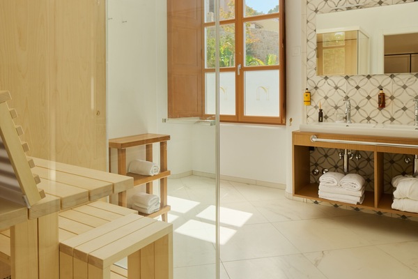 Premium Double or Twin Room | Bilik Mandi | Pancuran mandi, hulu semburan mandi hujan