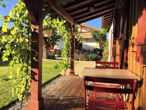 Villa de charme et sa dépendance 10 pers  5 Chambres 3 SDB,  plage à 15mn