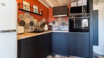 Fridge, microwave, oven, dishwasher