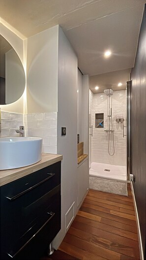 Hair dryer, towels, soap, shampoo