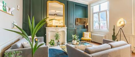 Smart TV, books, printers