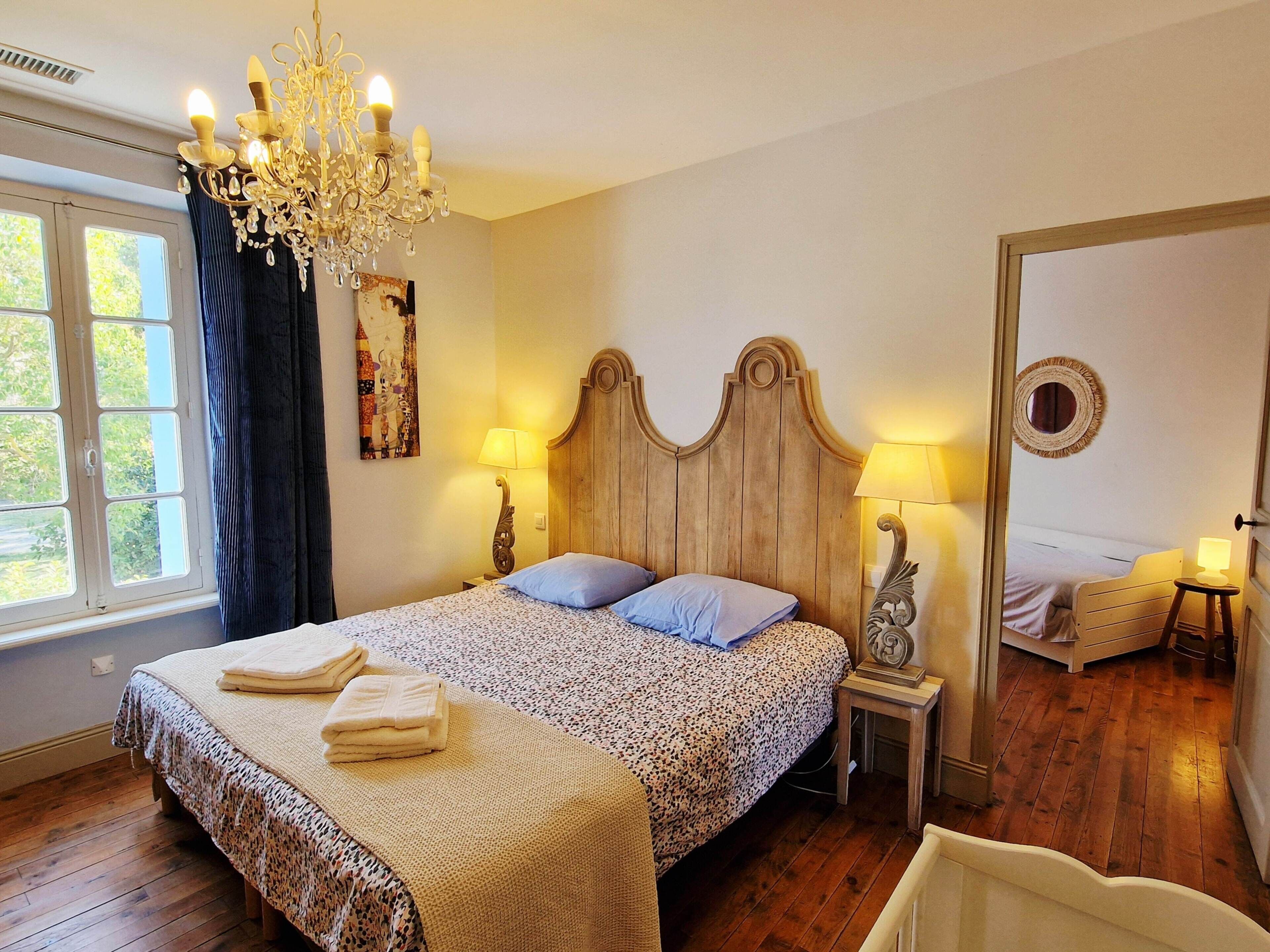 10 bedrooms, iron/ironing board, travel crib, free WiFi