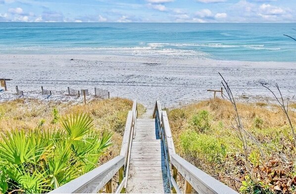 In Strandnähe, Liegestühle