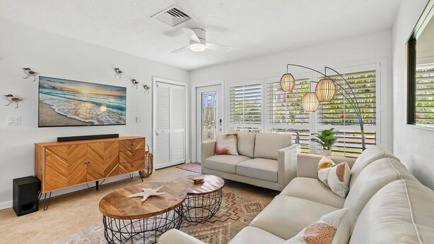 Unclassified image, 1 of 30, button - Rose Court-Charming 2 BDR Waterfront Bungalow (Marco Island)