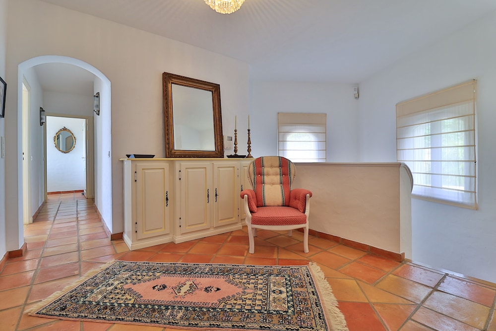 Magnificent, Luxurious Villa With A Sea View And Infinity Pool - Saint-Tropez