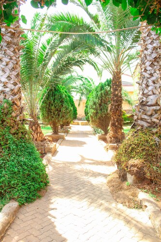 leleshwa inn