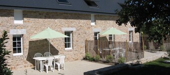 Gite Andrée, 800m de la plage à Pirou, jardin, terrasse, wifi, poêle à bois