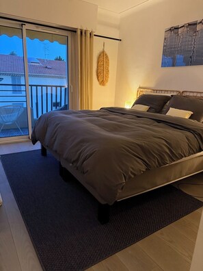 1 Schlafzimmer, Schreibtisch, Bügeleisen/Bügelbrett, kostenloses WLAN