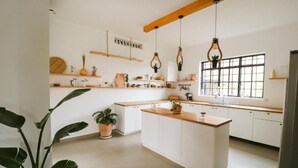 Phòng Deluxe, 1 phòng ngủ, không hút thuốc, quang cảnh vườn | Bếp riêng