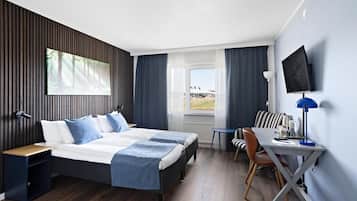 Standard Room, 2 Single Beds, Non Smoking | Desk, laptop workspace, free WiFi, bed sheets