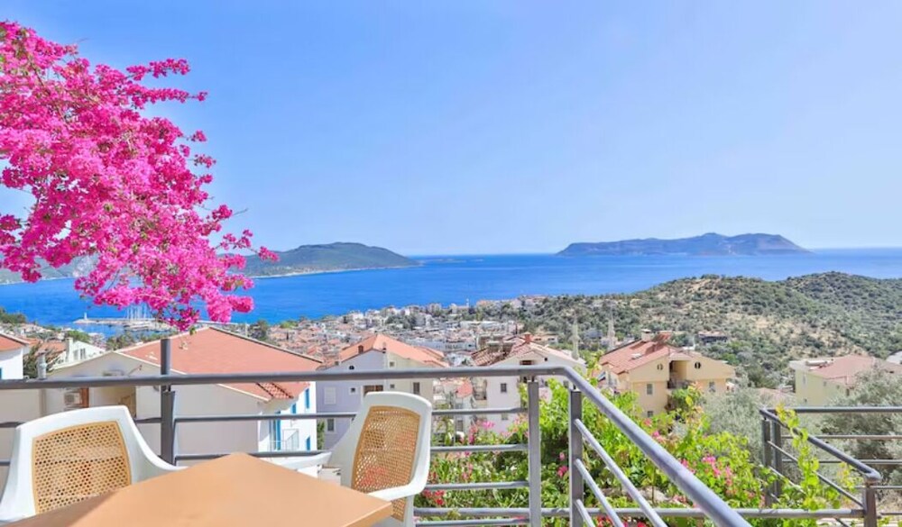 Fly Inn Suites Kaş Reviews, Deals & Photos 2026 - Vrbo