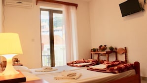 Traditional Room - NIR Apartments Budva  (Budva)