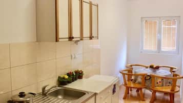 Apartemen Comfort | Dapur pribadi | Lemari es kecil