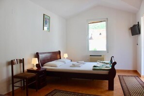 基本開放式客房 | 書桌、隔音、熨斗/熨衫板、免費 Wi-Fi