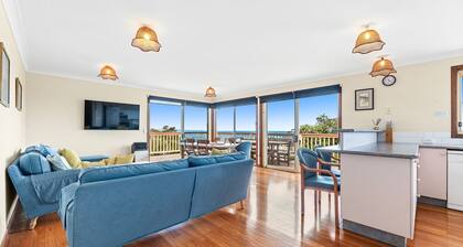 54 Noble Parade on Dalmeny