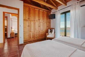 4 Schlafzimmer, Bügeleisen/Bügelbrett, Reisekinderbett, kostenloses WLAN