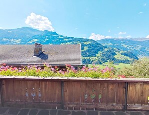 House | Balcony