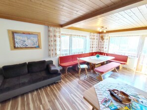 House | Living room - Chalet in Hippach Near Ski Paradise (Hippach)