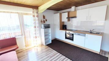 House | Private kitchen | Microwave, dishwasher