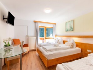 Appartement | 8 chambres, fer et planche à repasser, literie fournie