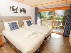 Cottage | 3 bedrooms, individually decorated, individually furnished, free WiFi