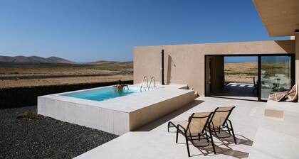 Essea Living Tindaya with heated pool