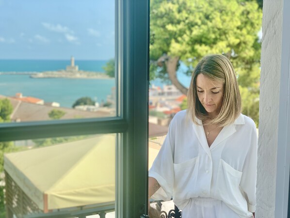 Deluxe-Zimmer | Zimmersafe, individuell eingerichtet, laptopgeeigneter Arbeitsplatz