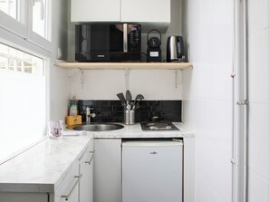 Fridge, microwave, coffee/tea maker