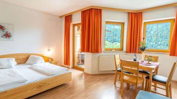 Apartment | 1 bedroom, individually furnished, bed sheets