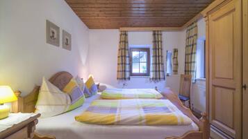 2 bedrooms, individually furnished, bed sheets