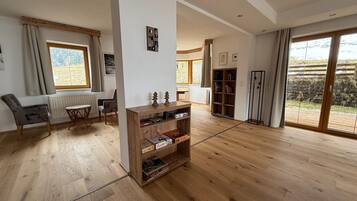 Apartment | Living room