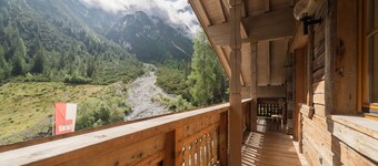 Quaint Alpine hut in the Stubaital With Sauna