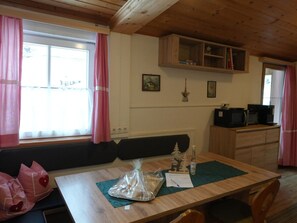 House | Dining