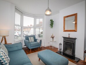 2 عدّة غرف نوم وبديكورات فريدة لكل غرفة وطراز فريد لكل وحدة