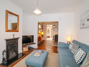 Interior - Owl's Rest (Weymouth)