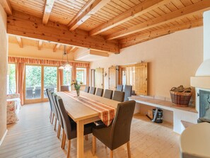 House | Dining - Charming Holiday Home in Maurach am Achensee (Eben am Achensee)