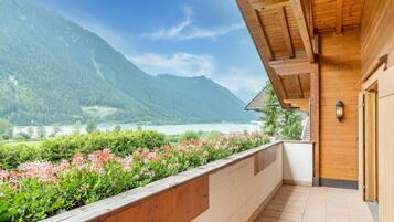 House | Balcony